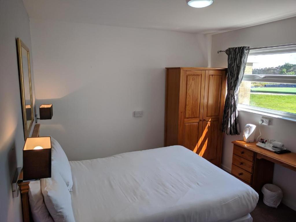 Mayfair Hotel - Isle Of Wight แชงคลิน ภายนอก รูปภาพ