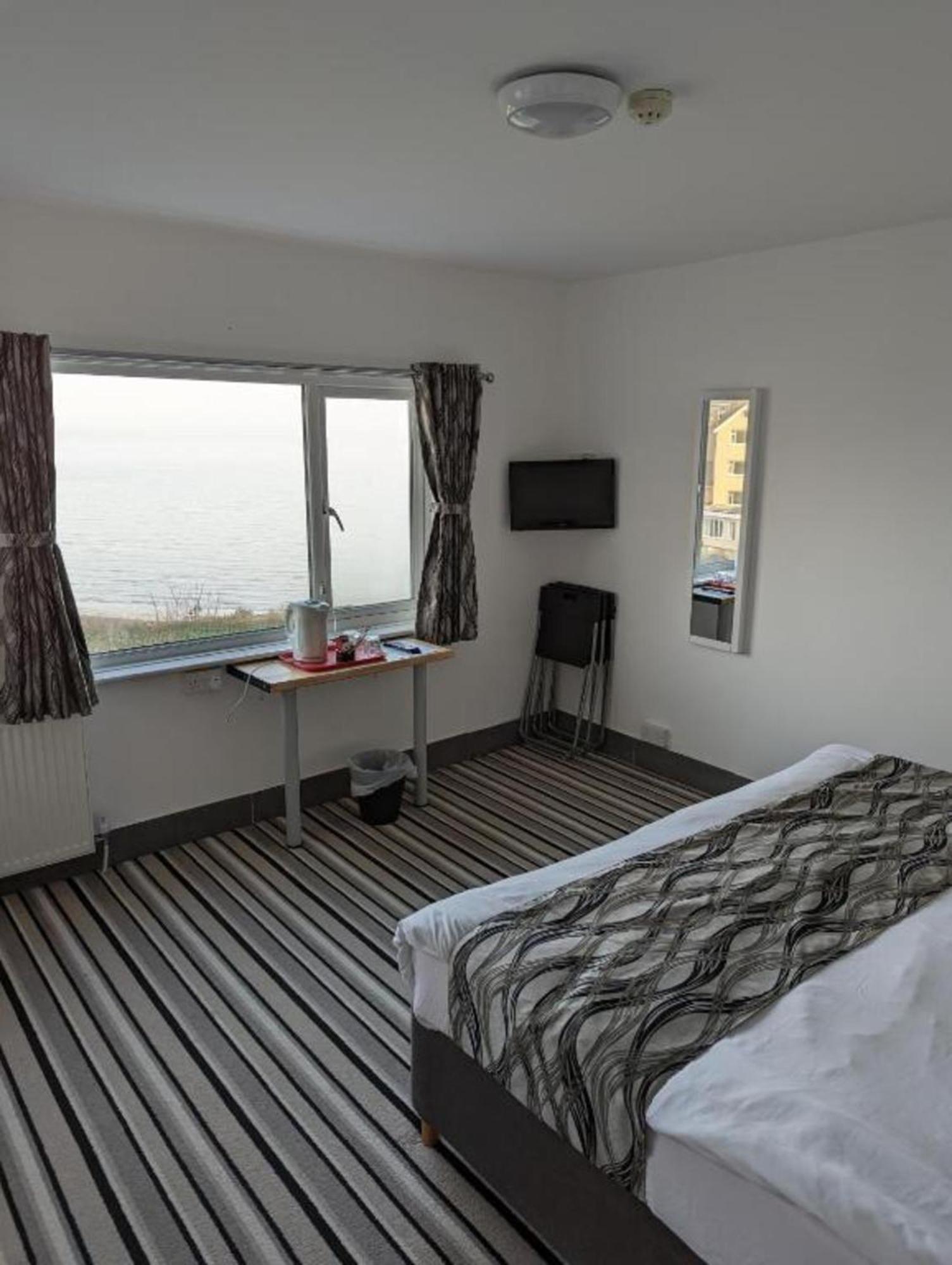 Mayfair Hotel - Isle Of Wight แชงคลิน ภายนอก รูปภาพ