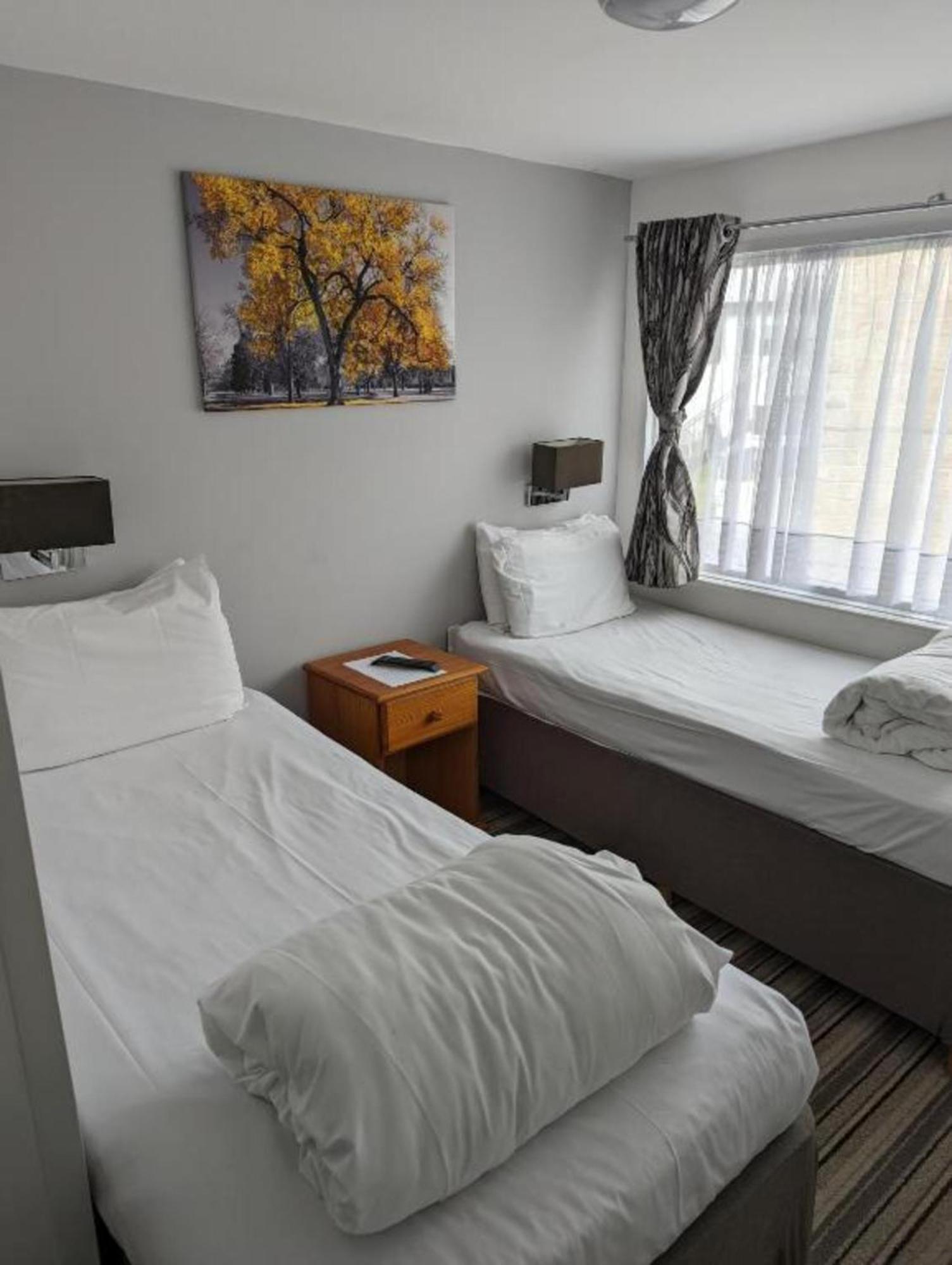 Mayfair Hotel - Isle Of Wight แชงคลิน ภายนอก รูปภาพ