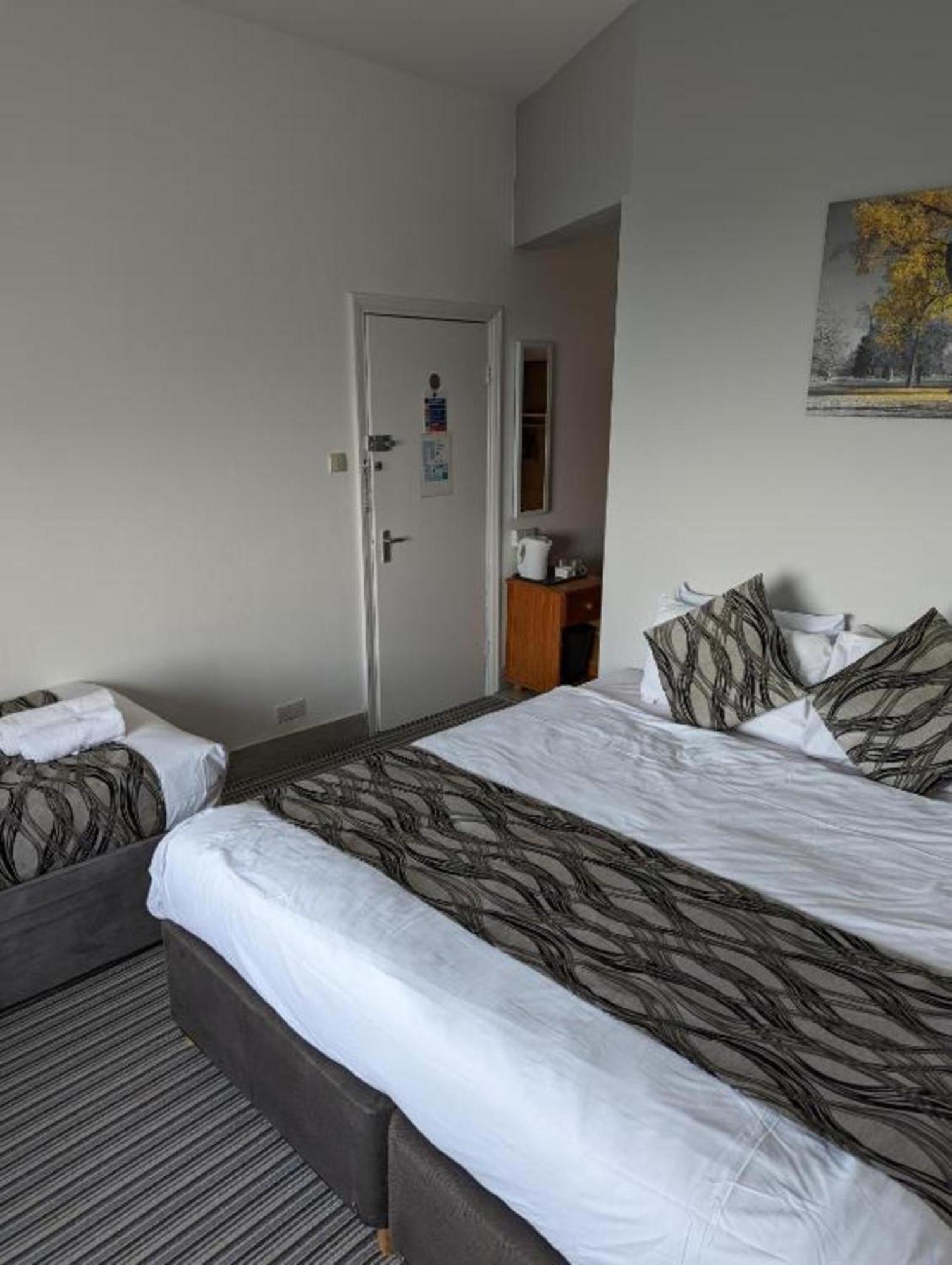 Mayfair Hotel - Isle Of Wight แชงคลิน ภายนอก รูปภาพ