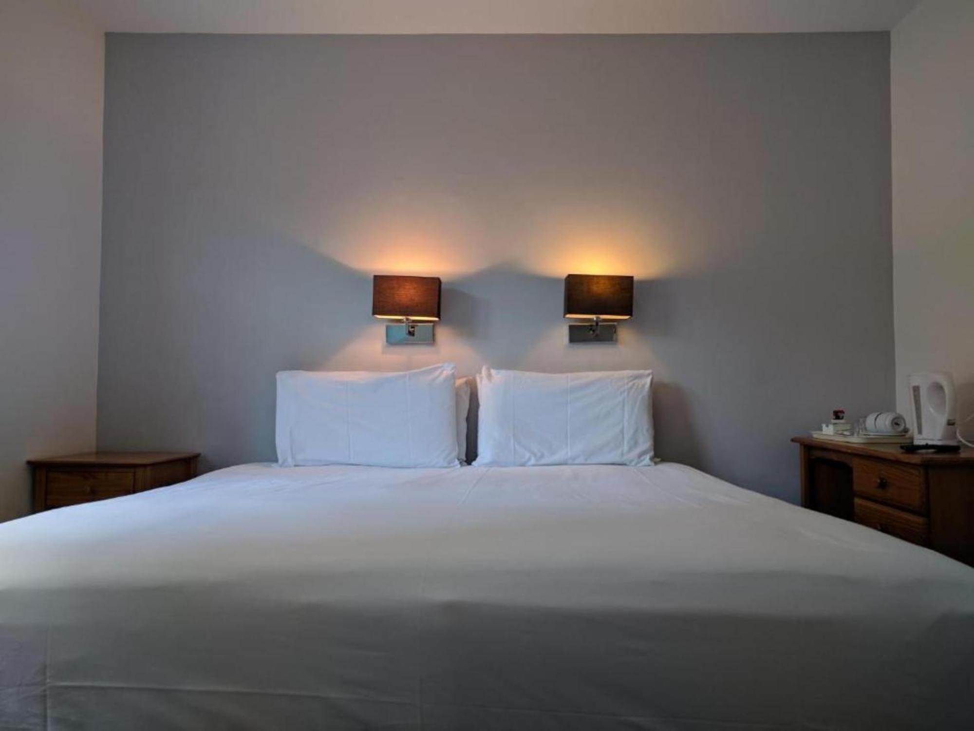 Mayfair Hotel - Isle Of Wight แชงคลิน ภายนอก รูปภาพ